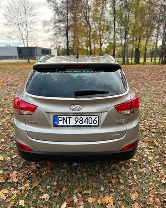 Hyundai Tucson cena 31990 przebieg: 254678, rok produkcji 2011 z Ryglice małe 232